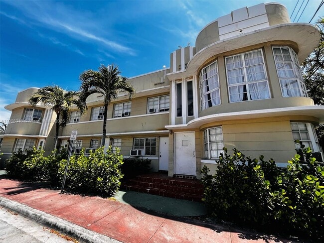 Photo - 1455 Michigan Ave Unidad 15