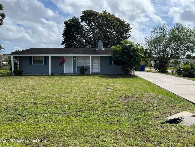 Photo - 780 Bayfront Terrace House