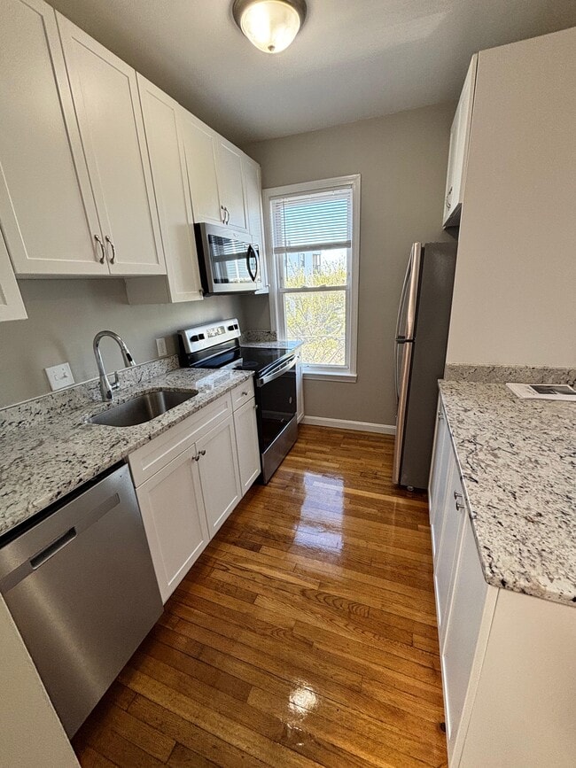 Building Photo - 181 Washington Ave Unit B3