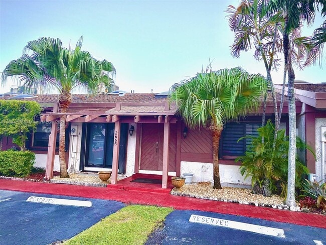 Building Photo - 2665 Parkview Dr S Rental