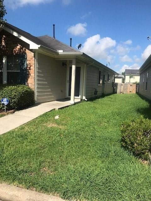 Photo - 11823 Longwood Garden Way