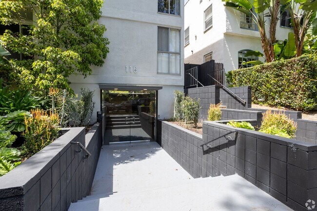 Photo - 115 North Wetherly Drive