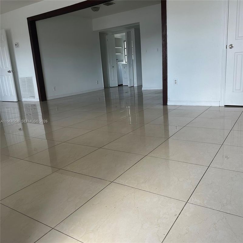 Photo - 6301 Mayo St