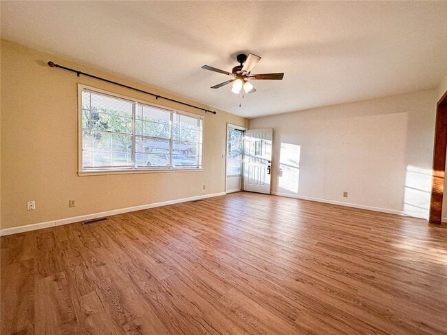 Photo - 102 Brenda Ave