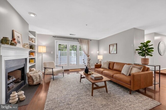 Photo - 6107 Wigmore Ln Unit A
