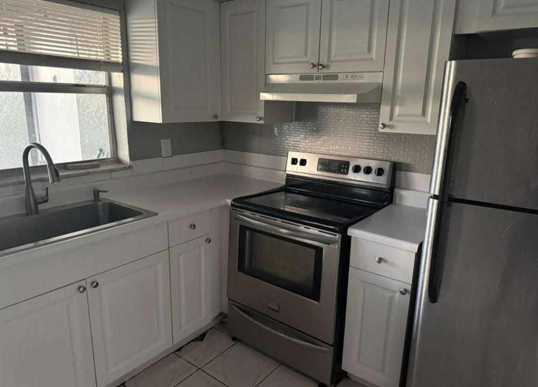 Photo - 5850 NW 16th Pl Unit Apartment Sunrise