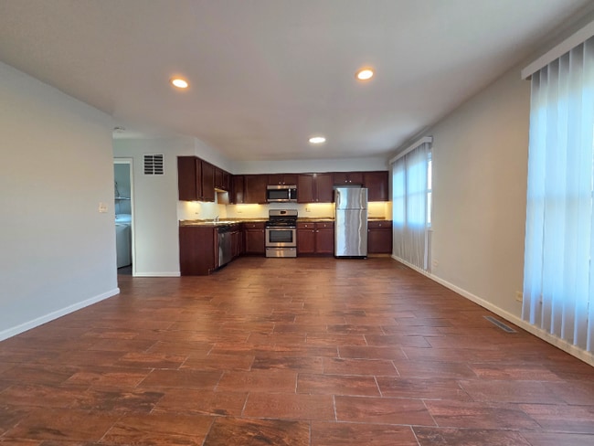 Photo - 331 Lawn Terrace