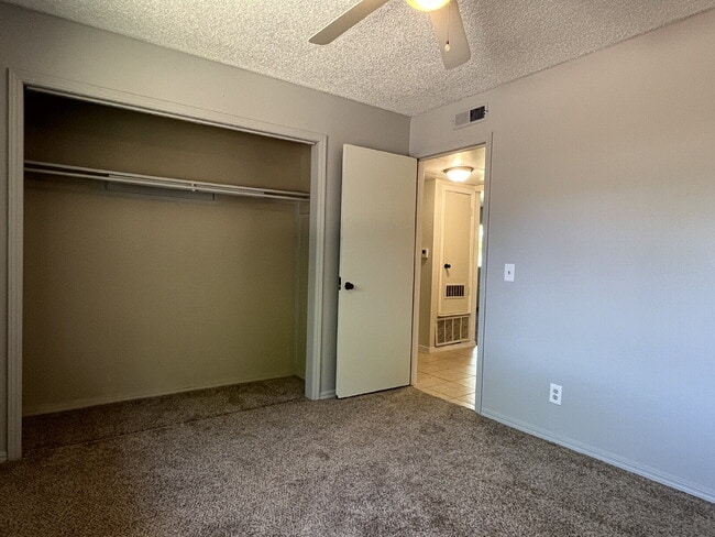 Photo - 2 Bedroom- Walking Distance to OSU Campus!!