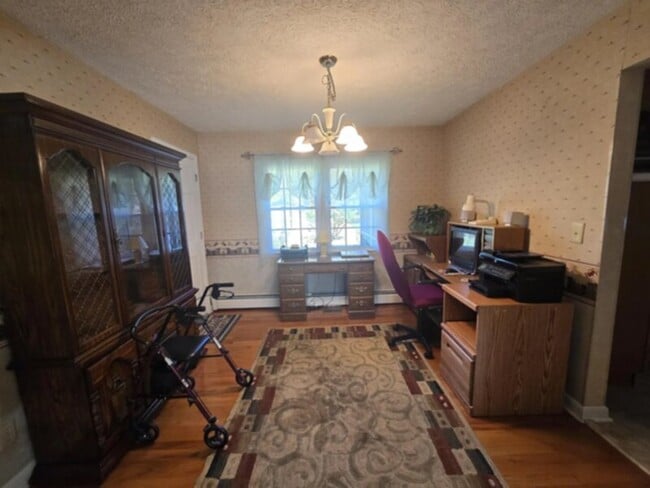 Photo - 3 Bed 2 Bathroom for Rent