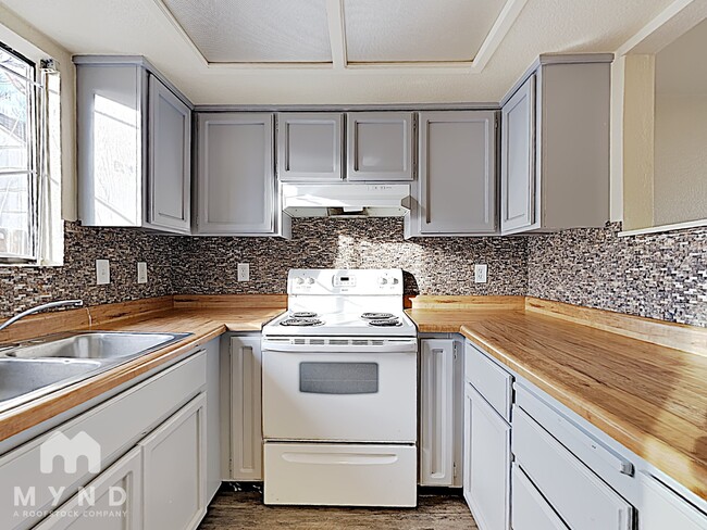 Photo - 436 12th St