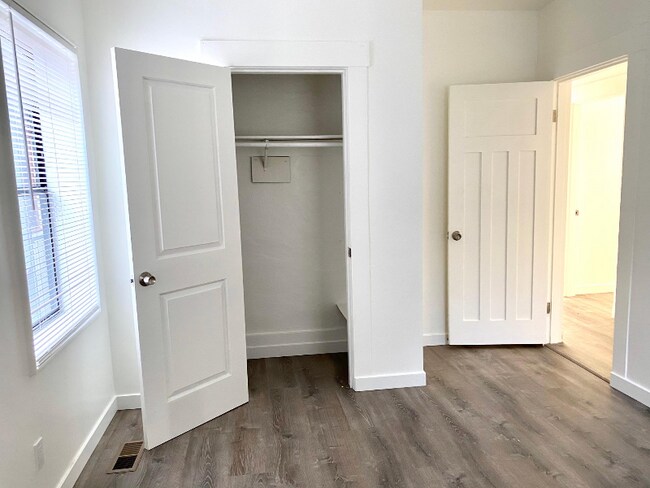Photo - 4457 Whitman Ave N
