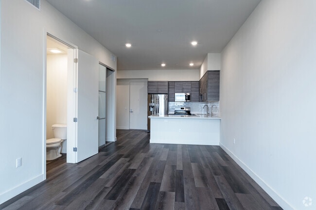 1BR, 1.5BA