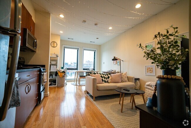 Building Photo - 9 Miner St Unit 401 Rental