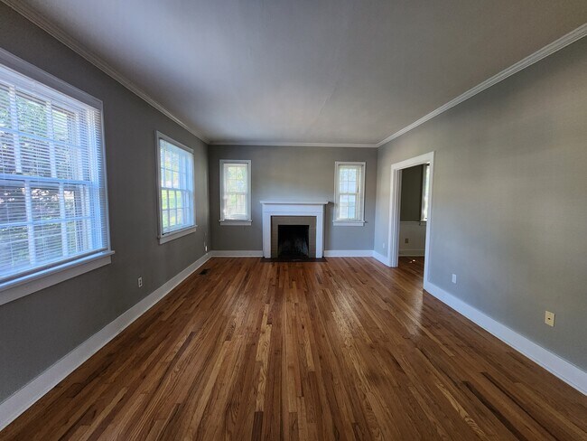 Photo - 165 E Glenwood Dr