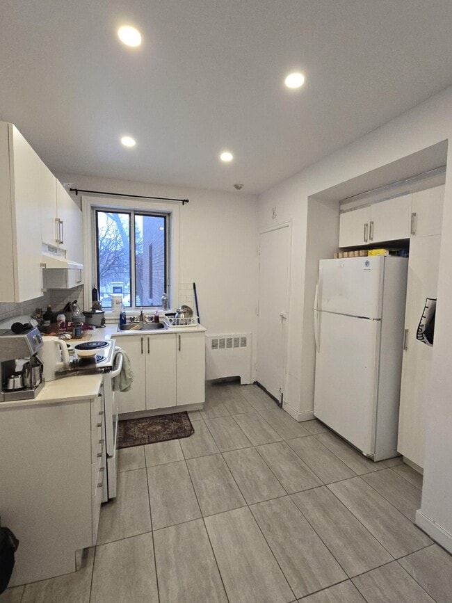 Photo - 4940 Edouard Montpetit Blvd Unit 6