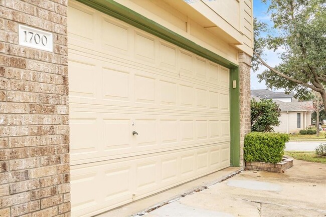 Photo - 1700 W Pflugerville Pkwy