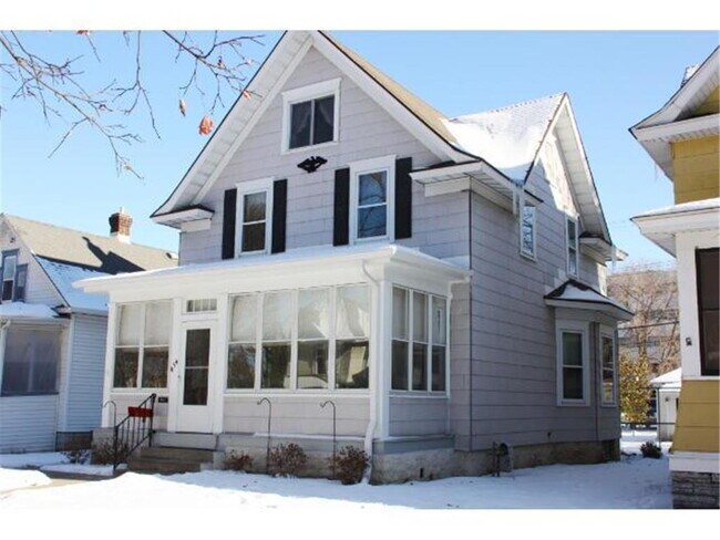 4 Bedroom 1 Bath Adorable Home in St. Paul - 4 Bedroom 1 Bath Adorable Home in St. Paul
