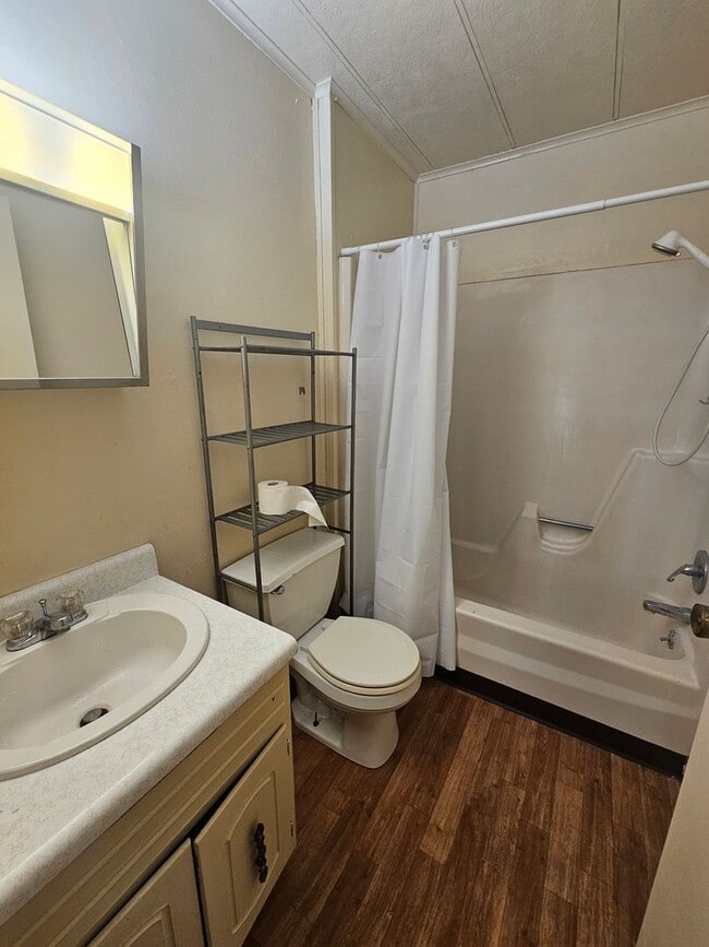 Photo - Jefferson 2 Unit E