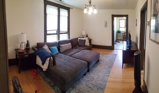 Photo - 718 6th St NE Unit Second Floor