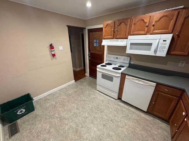 Photo - 379 E 3rd St