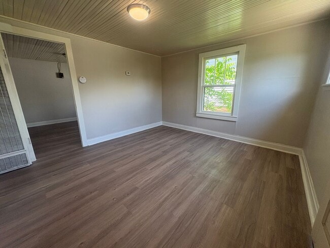 Photo - 813-825 Lee Ave Unit 817 Lee Ave