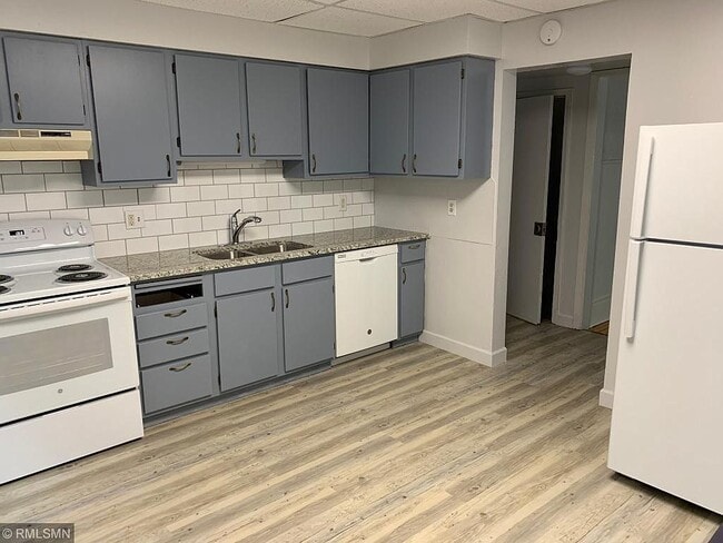 Building Photo - 513 Winslow Ave Unit Winslow 513