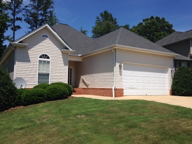 Photo - 208 Summergrass Dr