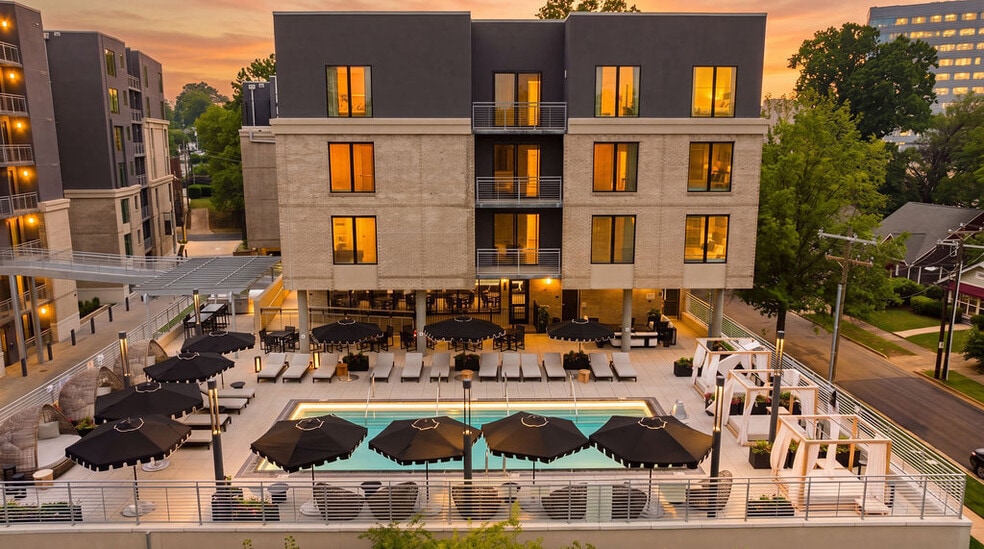 The Seventeen Hundred on East apartments — community photo