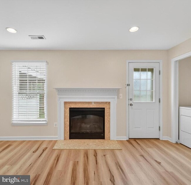 Photo - 1337 Steed St