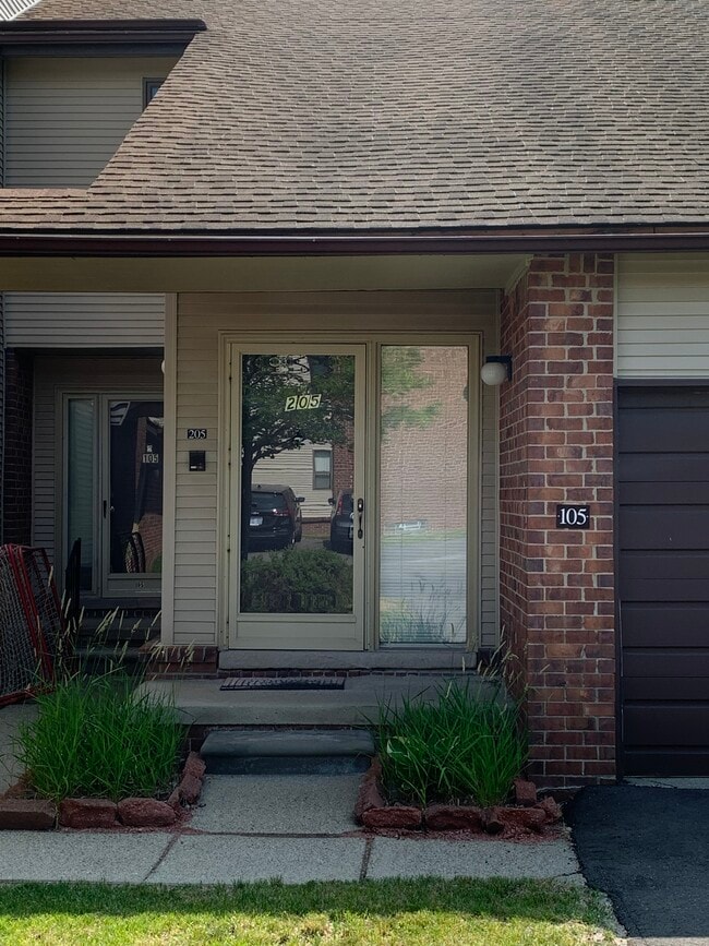 Entrada del condominio - 6680 Ridgefield Cir Unidad 205