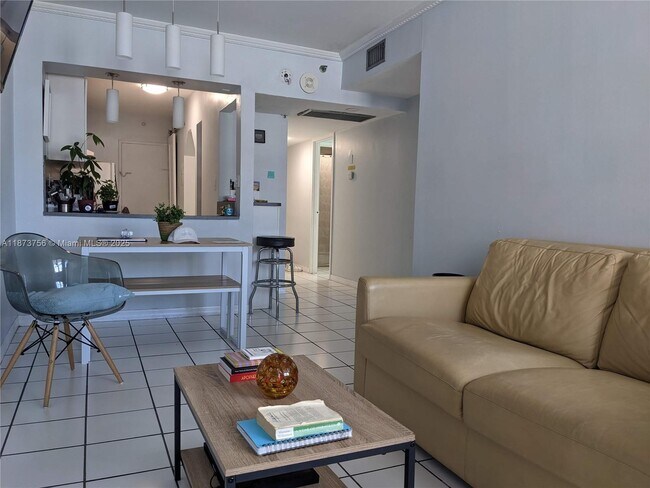 Photo - 100 Lincoln Rd Unidad 904