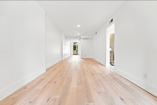 Photo - 2554 W 32nd Ave