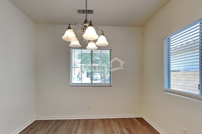Photo - 18641 W Mission Ln