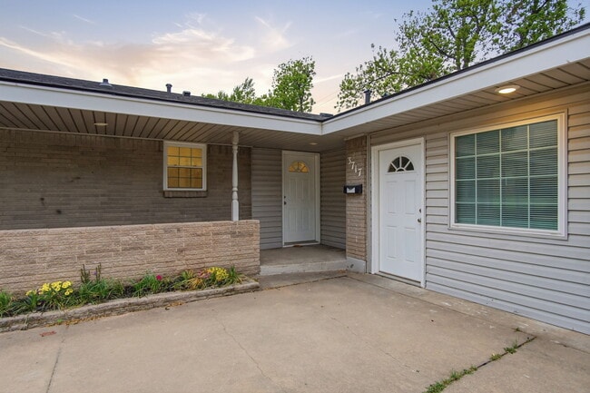 Photo - 3717 N Eagle Ln