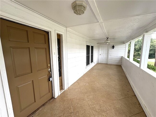 Photo - 599 Gordon St