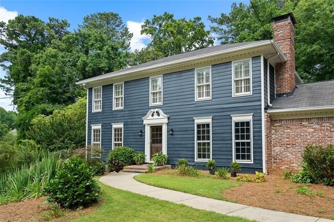 Photo - 2340 Castleridge Ct