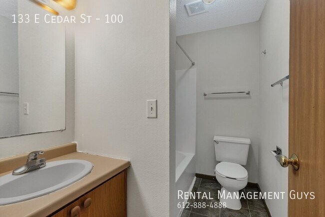 Photo - 133 Cedar St E Unit 100