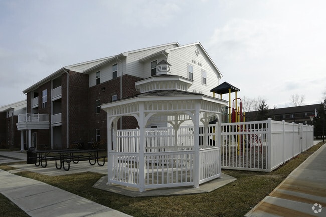 Maple Court Place - Maple Court Place