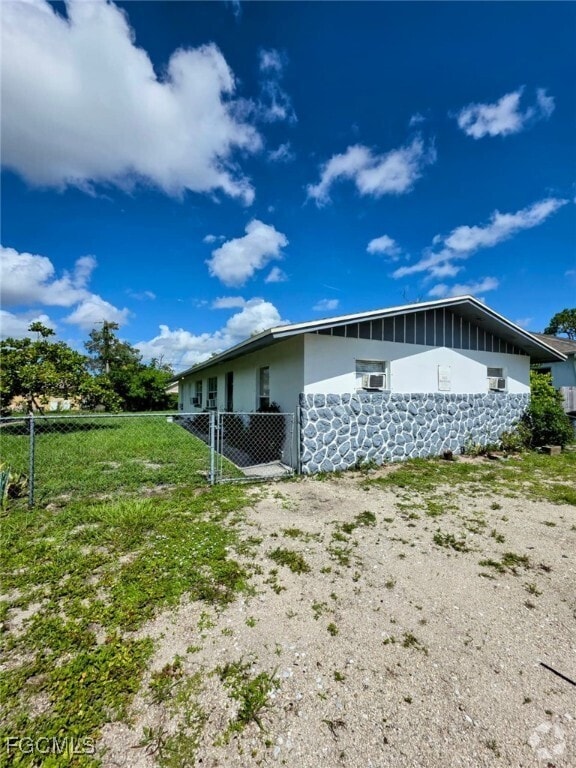 Building Photo - 5626 Sixth Ave Rental