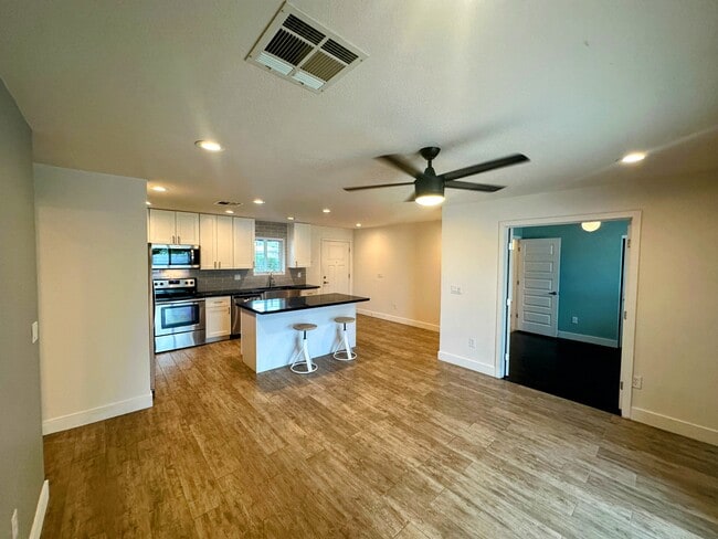 Photo - 2315 E Marmora St