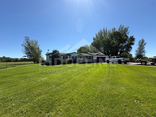 Building Photo - 3 Bed 2 Bath in LaBelle!
