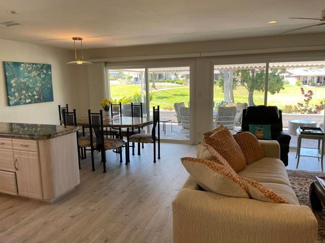 Photo - 1443 La Linda Dr House