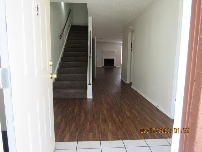 Photo - 15543 Weldon Dr