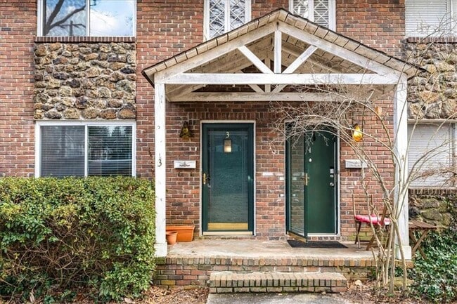 Photo - 2412 Peachwood Cir NE