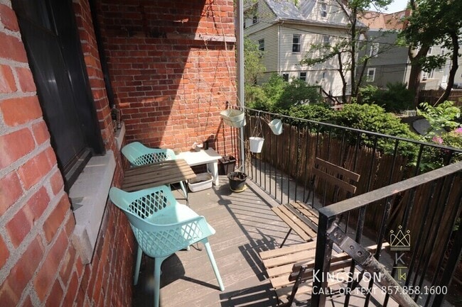 Photo - 1955 Commonwealth Ave Unit 2R