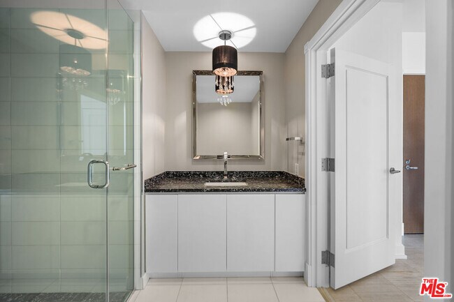 900 W Olympic Blvd Unit 36I