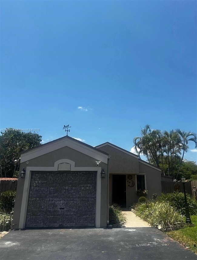 Photo - 8880 SW 23rd St Casa