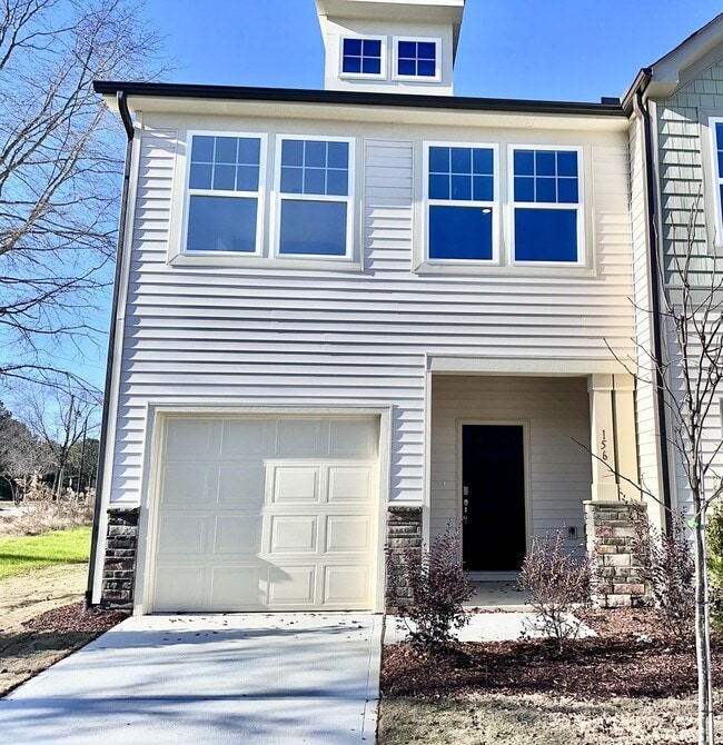 Building Photo - Brand New Construction 3 Bed 2.5 Bath End Unit Townhome In a Prime Location!!
