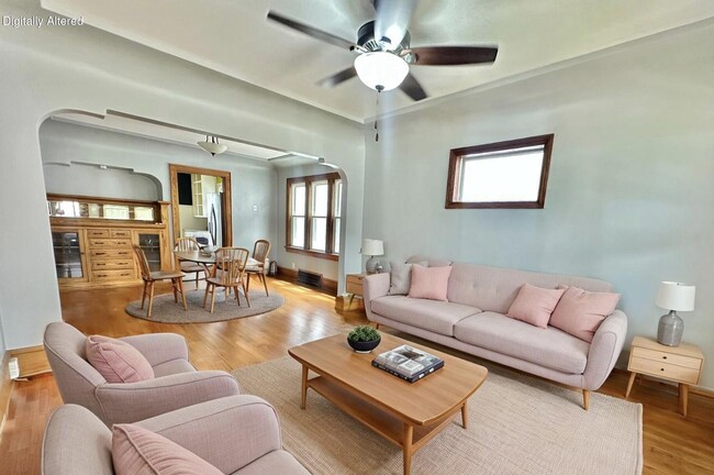Photo - 1924 S 69th St