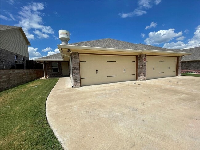 Building Photo - 3132 Weave Ct Unit 3133